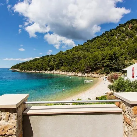 Apartment Seaside Secluded Apartments Cove Skozanje, Hvar - 5713 Gdinj